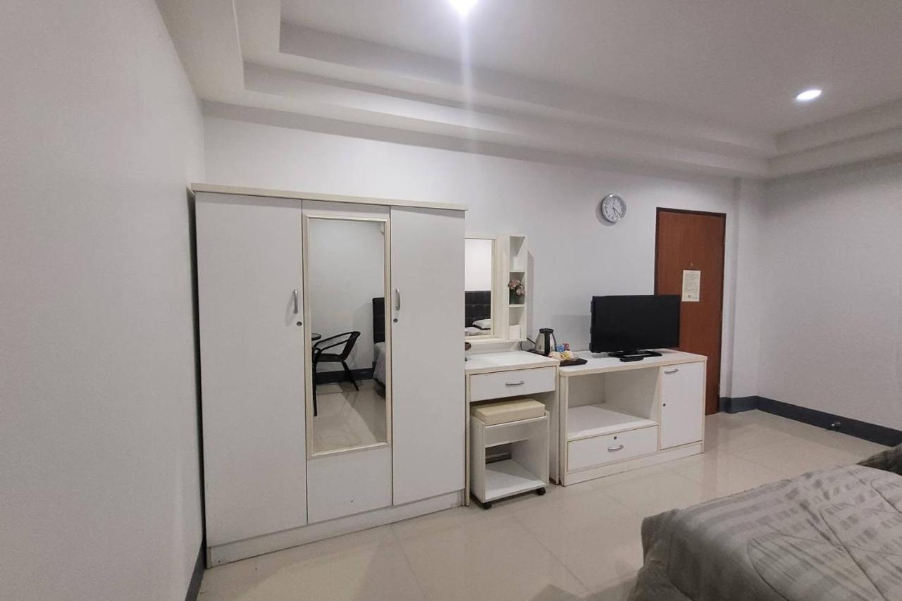 แก้วจันทรา แมนชั่น Hotel เชียงใหม่ ภายนอก รูปภาพ
