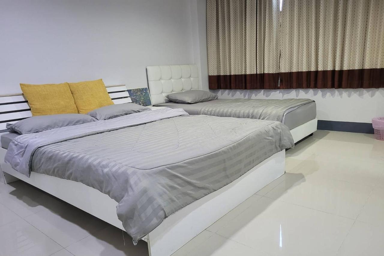 แก้วจันทรา แมนชั่น Hotel เชียงใหม่ ภายนอก รูปภาพ