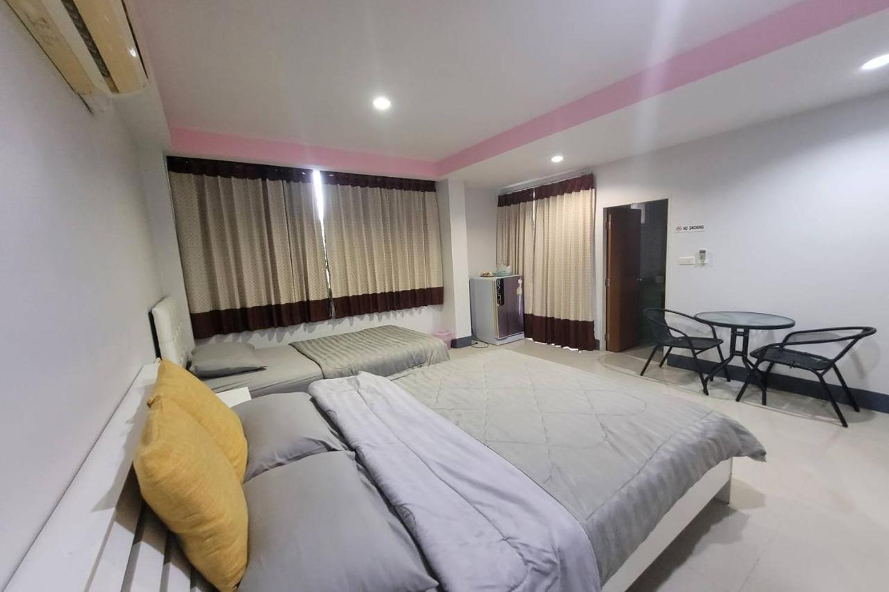 แก้วจันทรา แมนชั่น Hotel เชียงใหม่ ภายนอก รูปภาพ