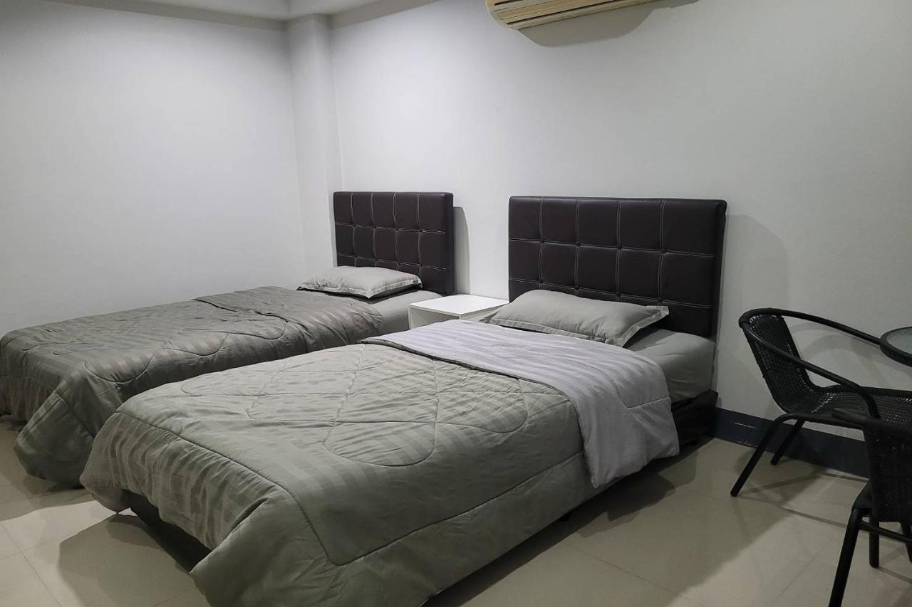 แก้วจันทรา แมนชั่น Hotel เชียงใหม่ ภายนอก รูปภาพ