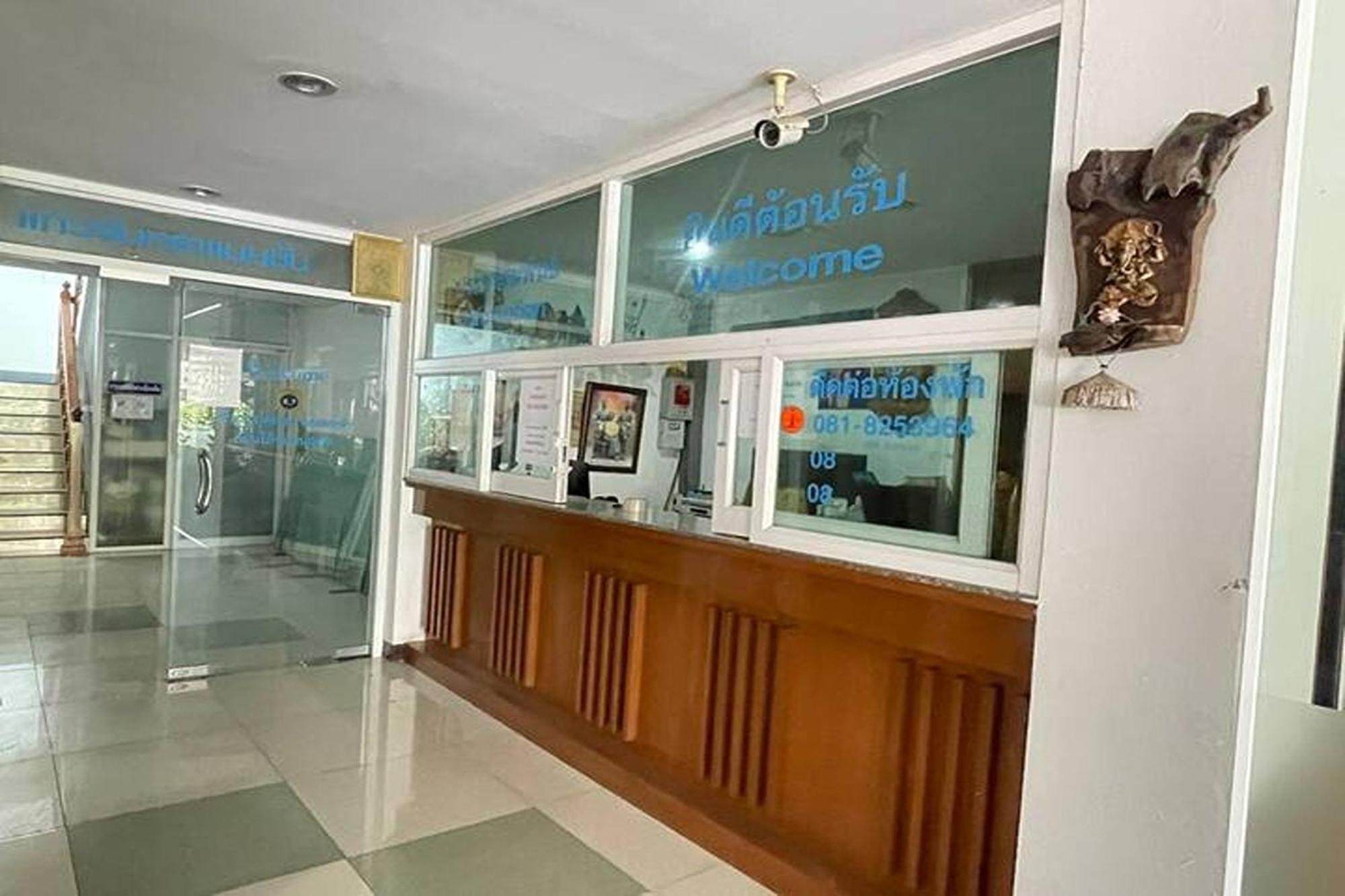 แก้วจันทรา แมนชั่น Hotel เชียงใหม่ ภายนอก รูปภาพ