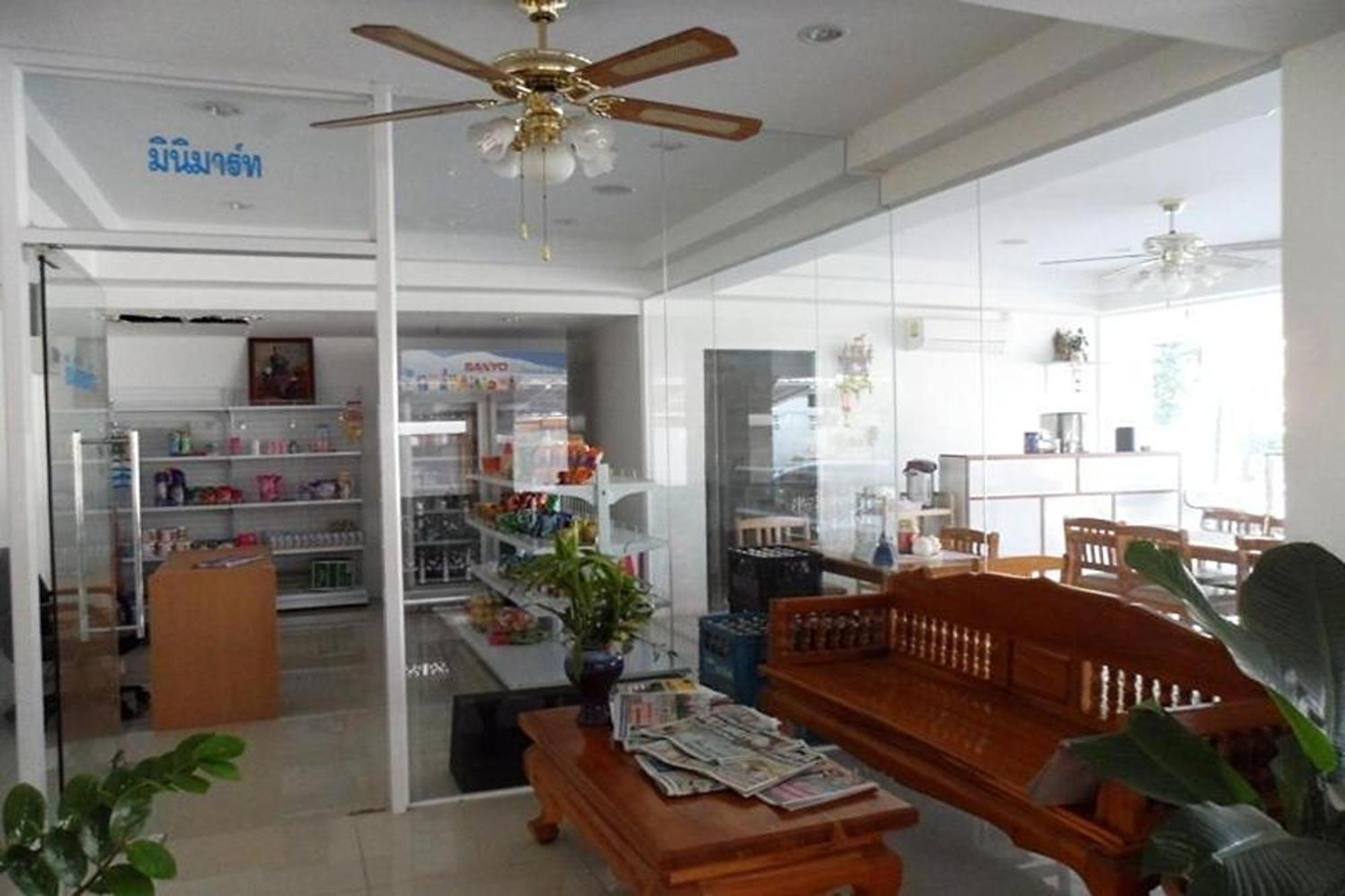แก้วจันทรา แมนชั่น Hotel เชียงใหม่ ภายนอก รูปภาพ